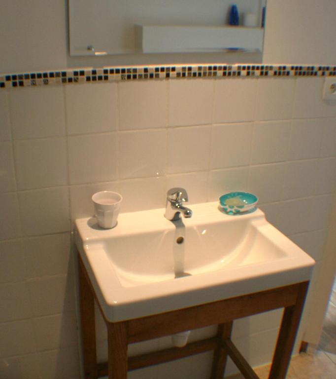Le Voltaire Bed & Breakfast Airvault Екстериор снимка